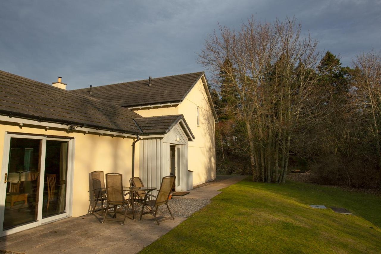 Loch Ness Abbey Cottages フォート・オーガスタス エクステリア 写真