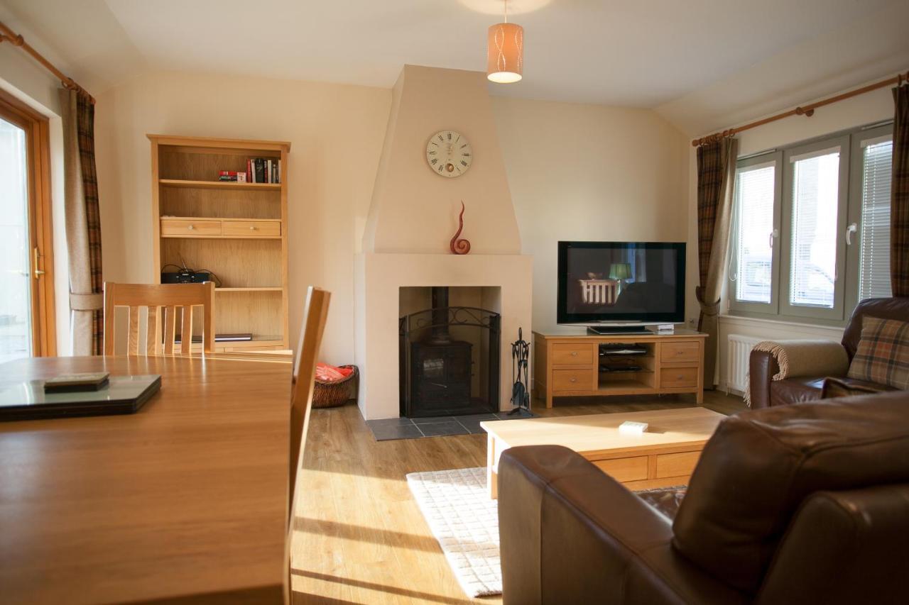 Loch Ness Abbey Cottages フォート・オーガスタス エクステリア 写真