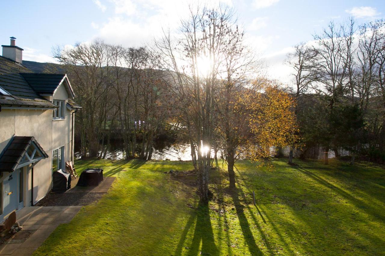 Loch Ness Abbey Cottages フォート・オーガスタス エクステリア 写真